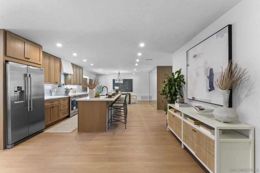 12830 Avenida La Valencia