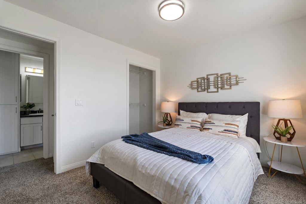 5252 Orange Avenue 111