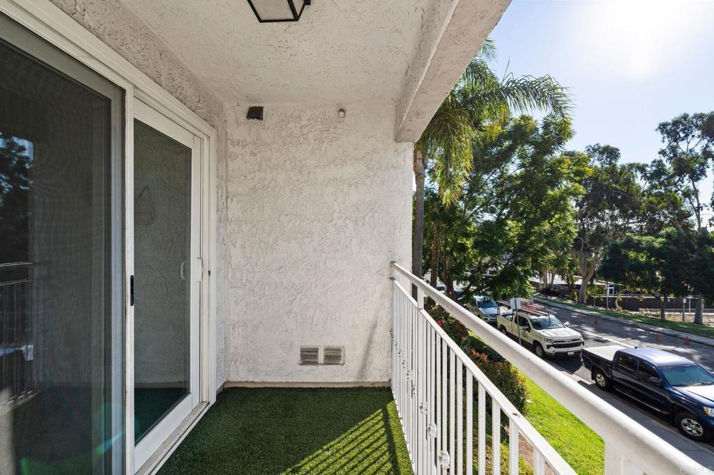 5252 Orange Avenue 111