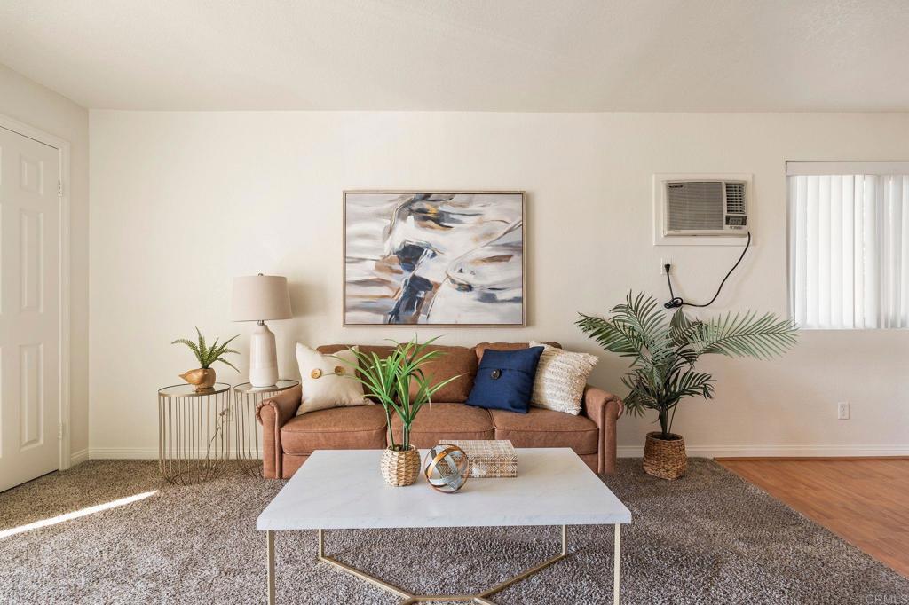 5252 Orange Avenue 111