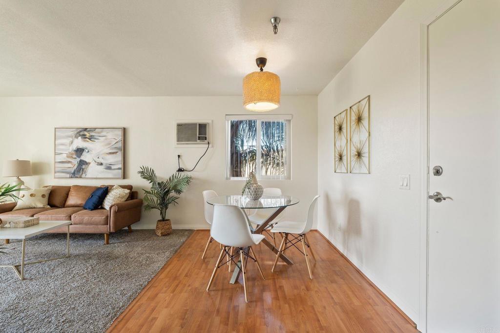 5252 Orange Avenue 111