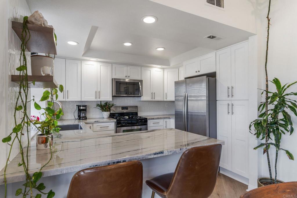 6965 Sandpiper Place