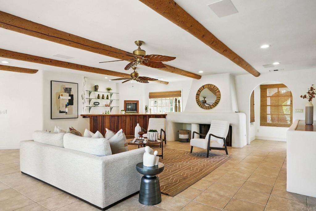 5467 El Camino Del Norte