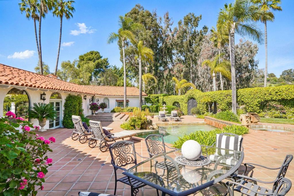 5467 El Camino Del Norte