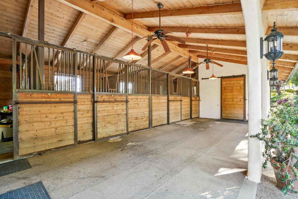 5467 El Camino Del Norte