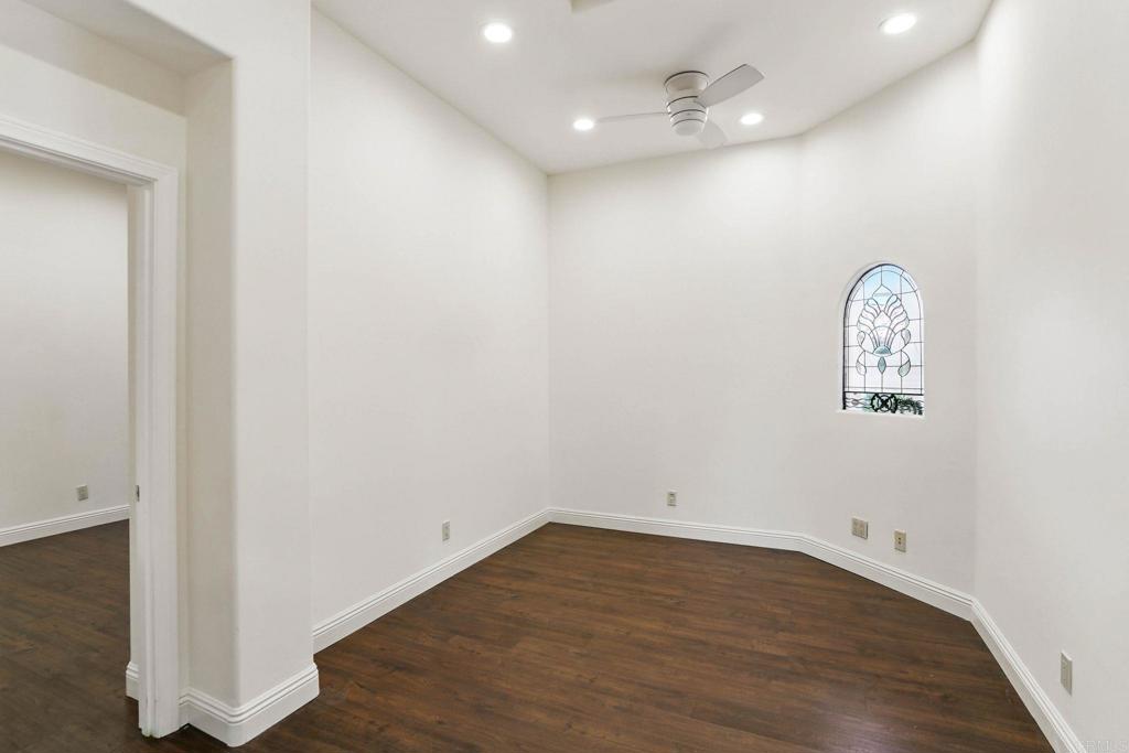 5467 El Camino Del Norte