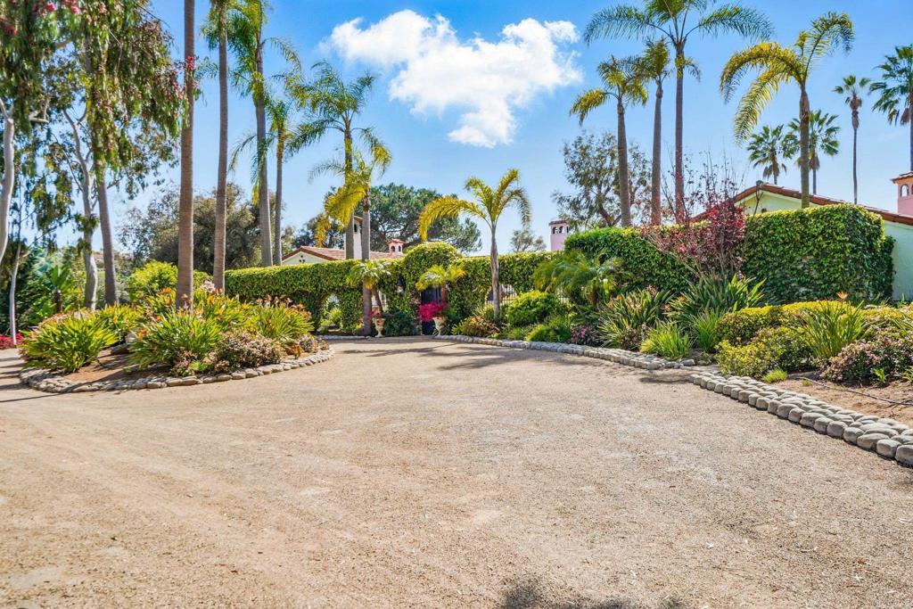 5467 El Camino Del Norte