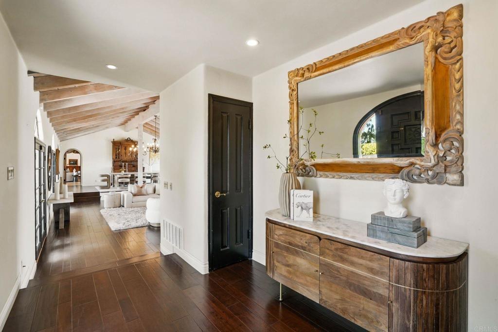 5467 El Camino Del Norte