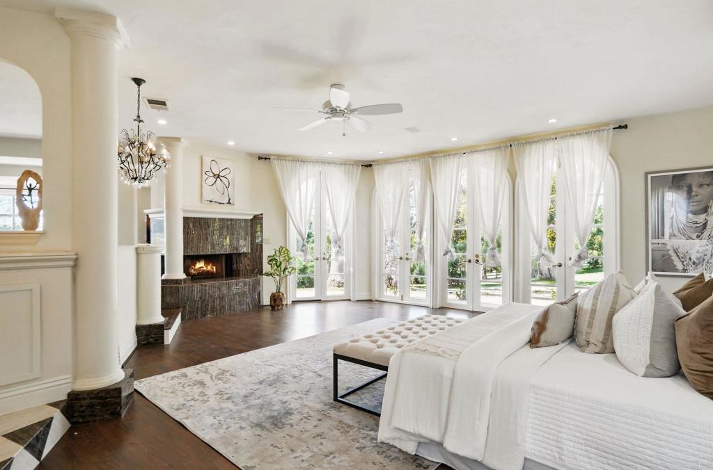 5467 El Camino Del Norte