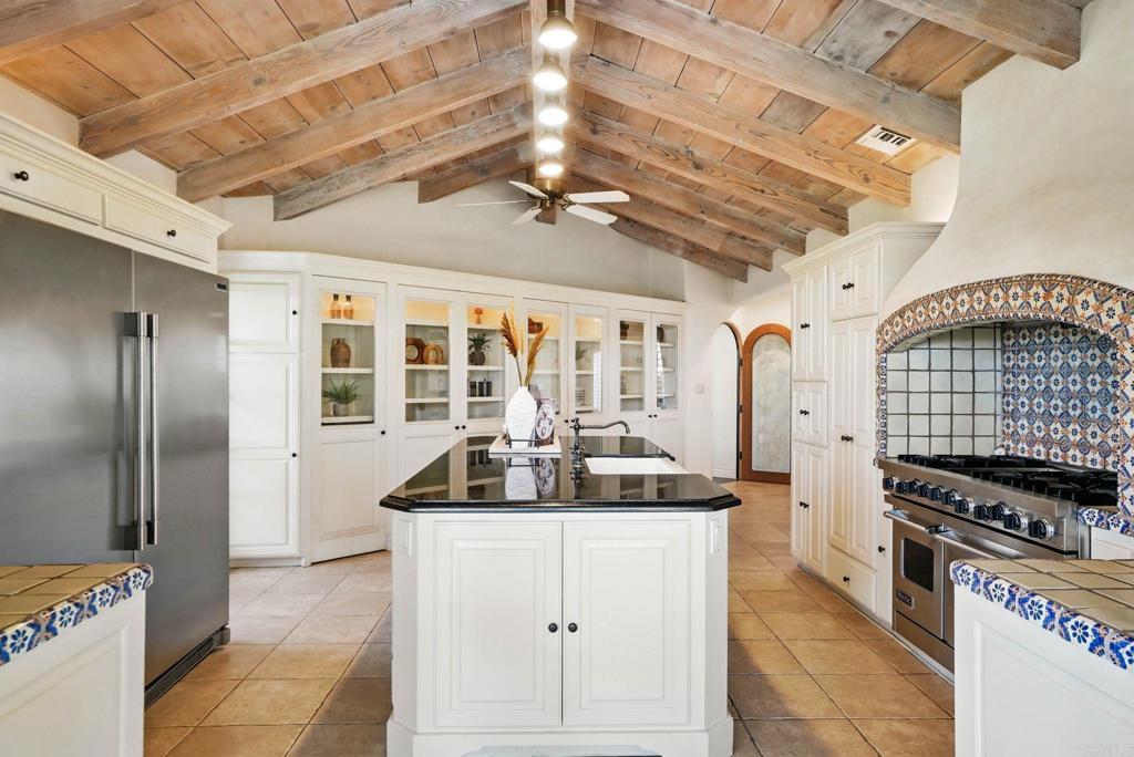 5467 El Camino Del Norte