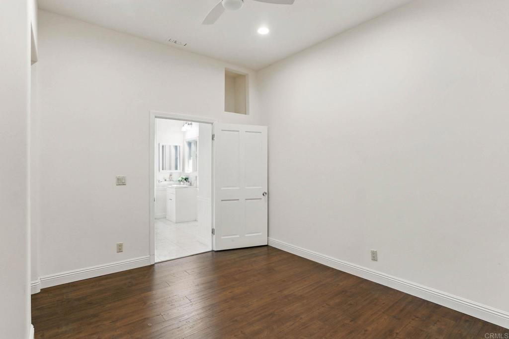 5467 El Camino Del Norte