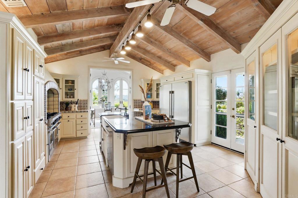 5467 El Camino Del Norte