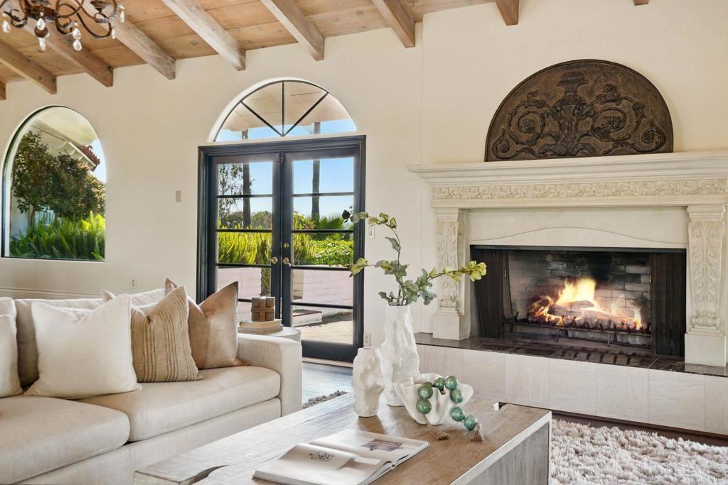 5467 El Camino Del Norte