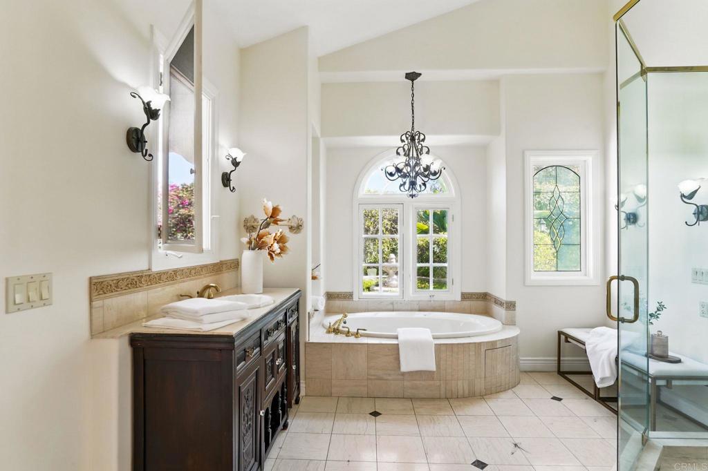 5467 El Camino Del Norte