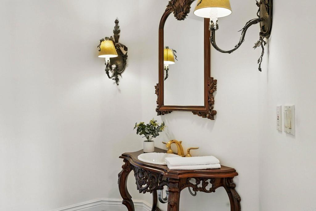 5467 El Camino Del Norte