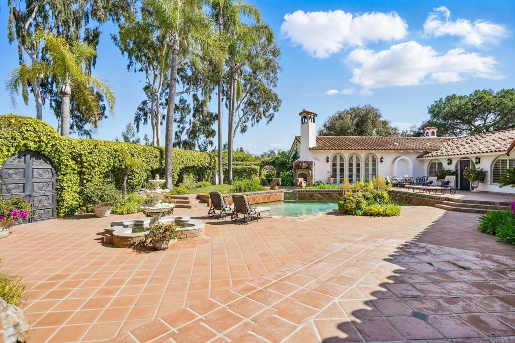 5467 El Camino Del Norte