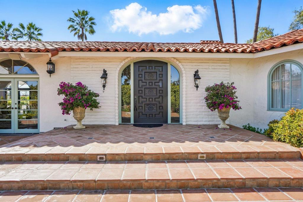 5467 El Camino Del Norte