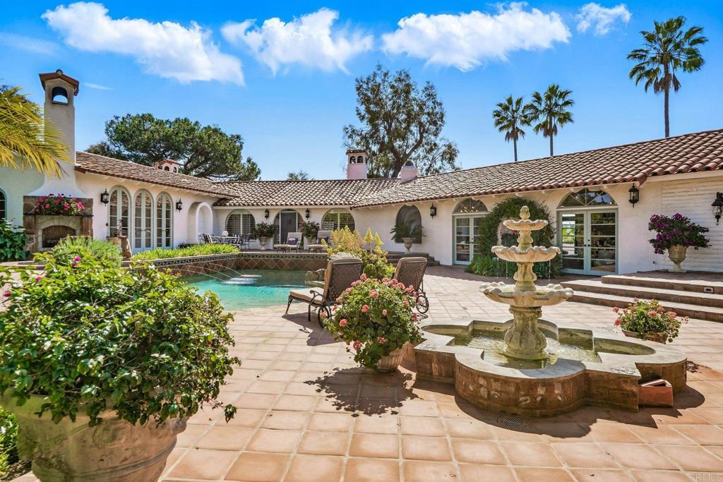 5467 El Camino Del Norte