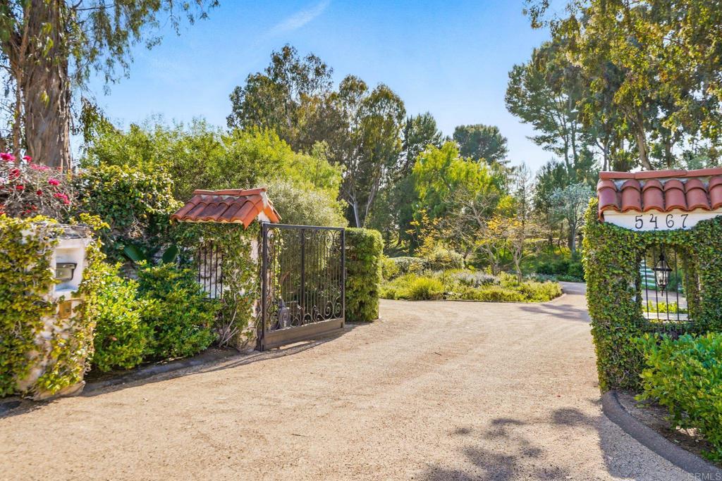 5467 El Camino Del Norte