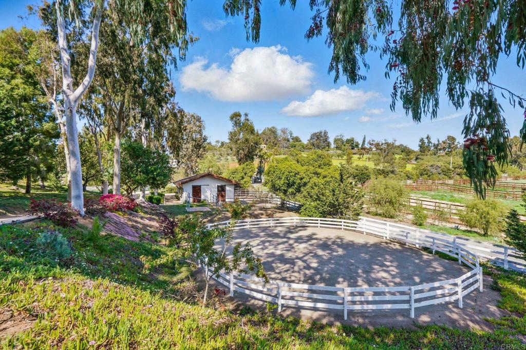 5467 El Camino Del Norte