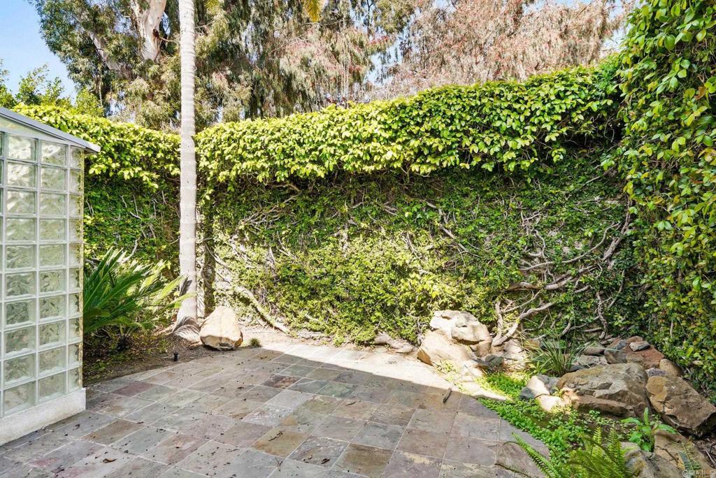 5467 El Camino Del Norte