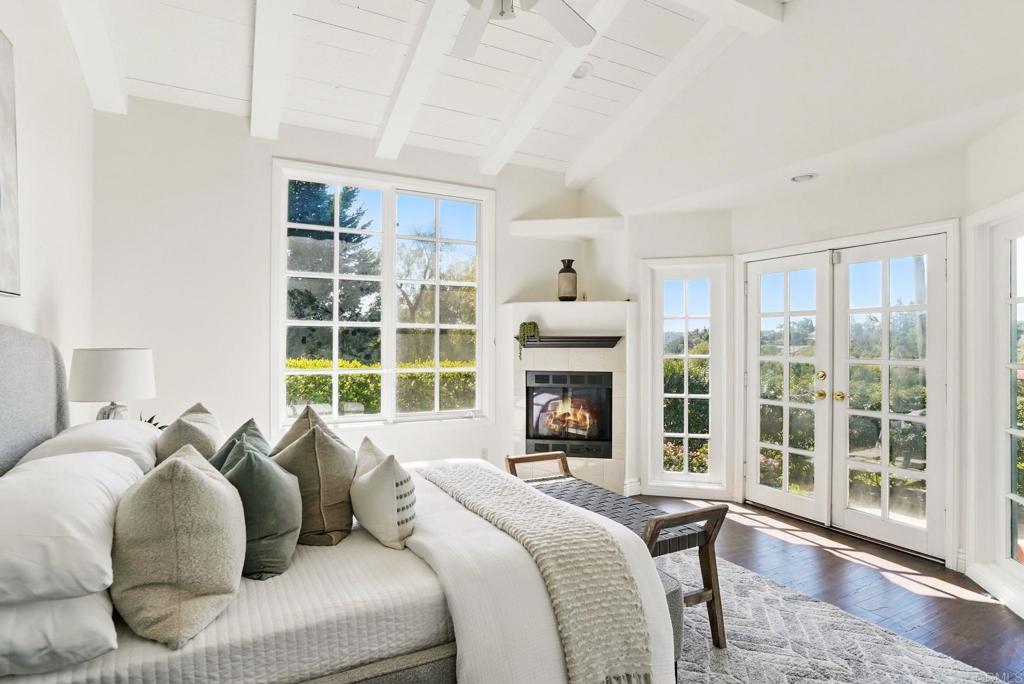 5467 El Camino Del Norte