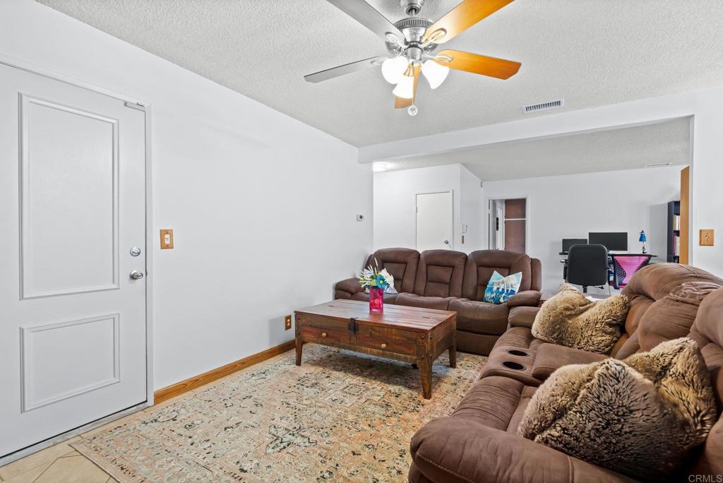 3205 Camarillo Avenue