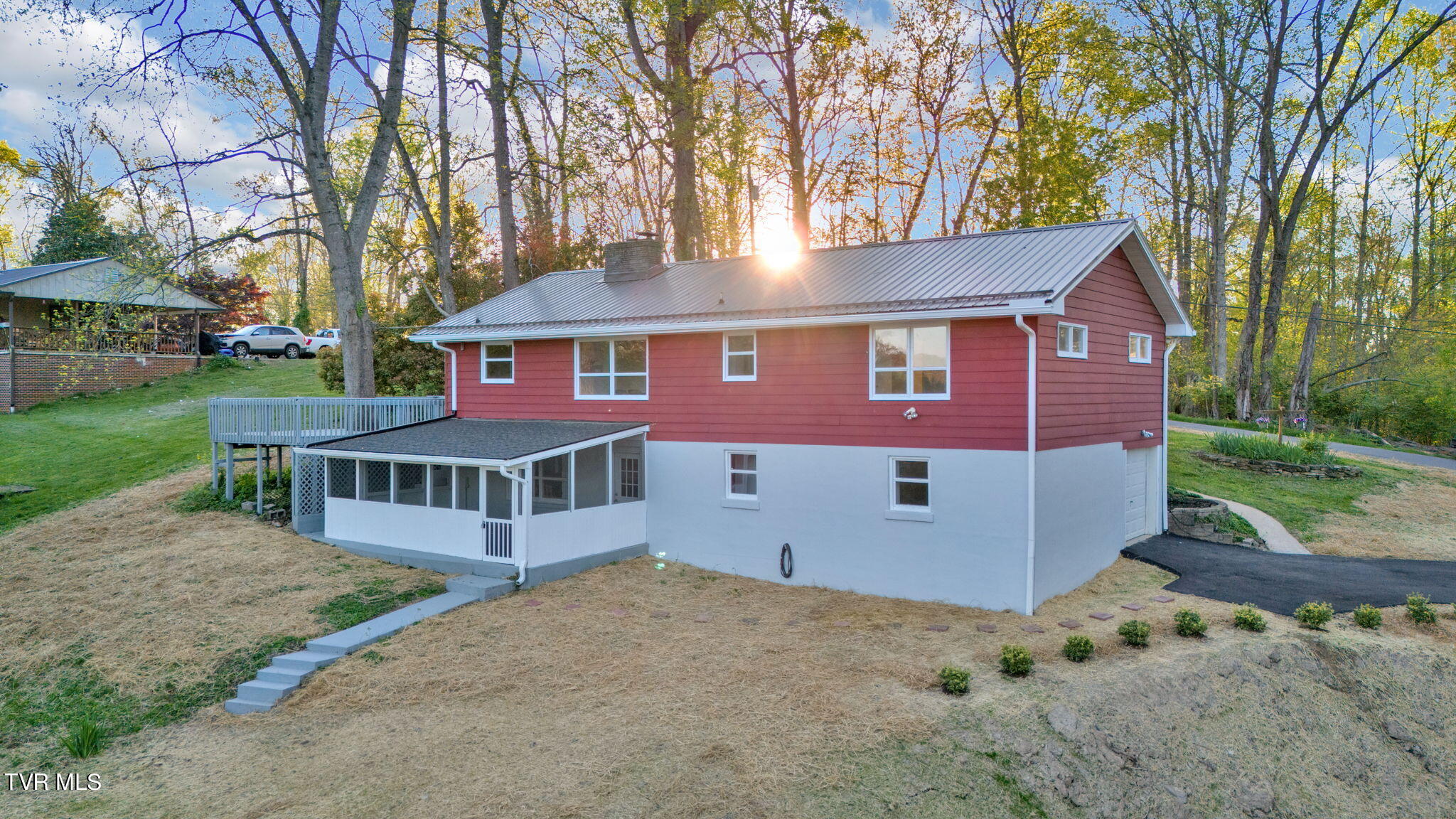 144 Lone Oak Drive