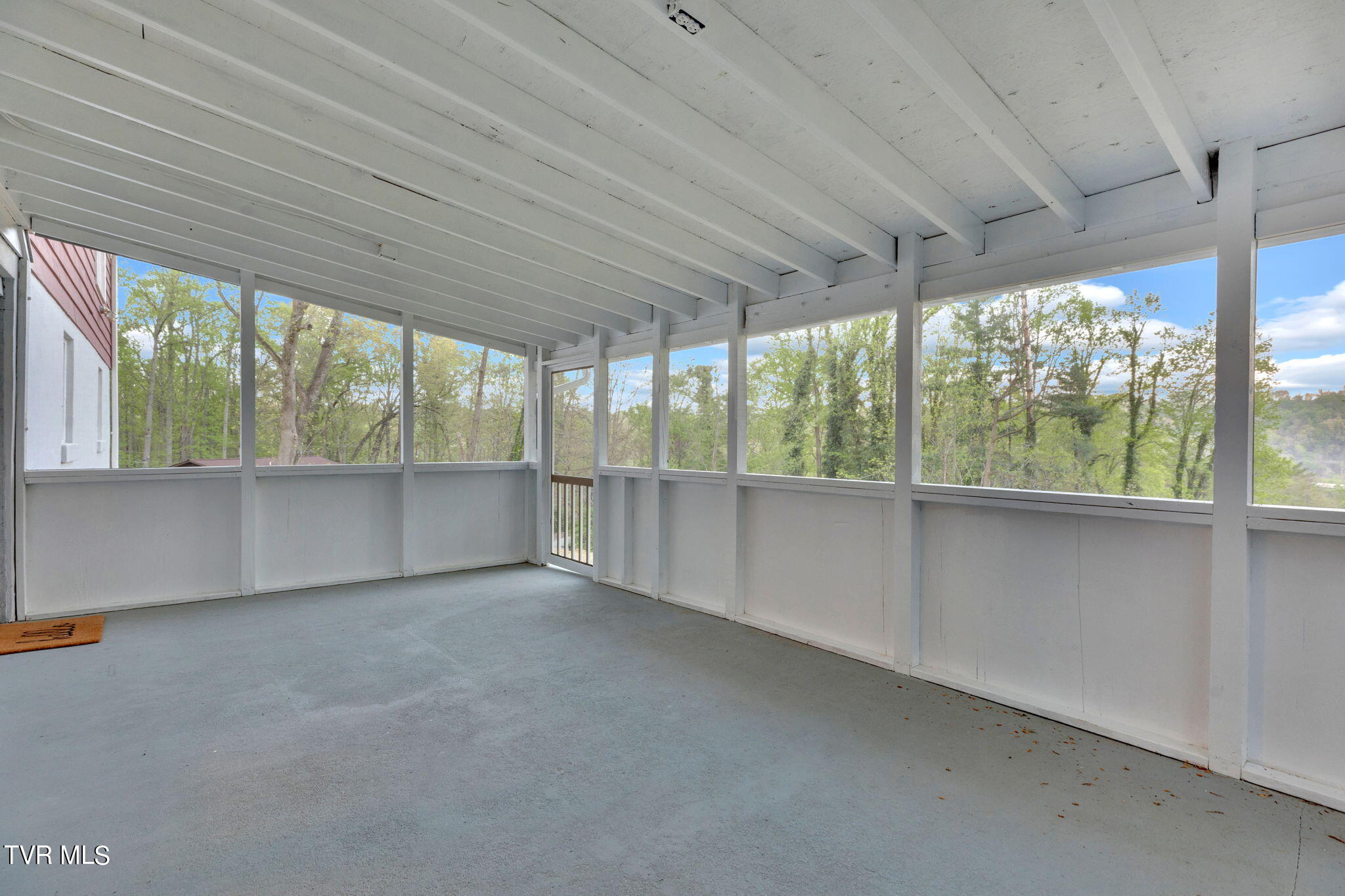 144 Lone Oak Drive