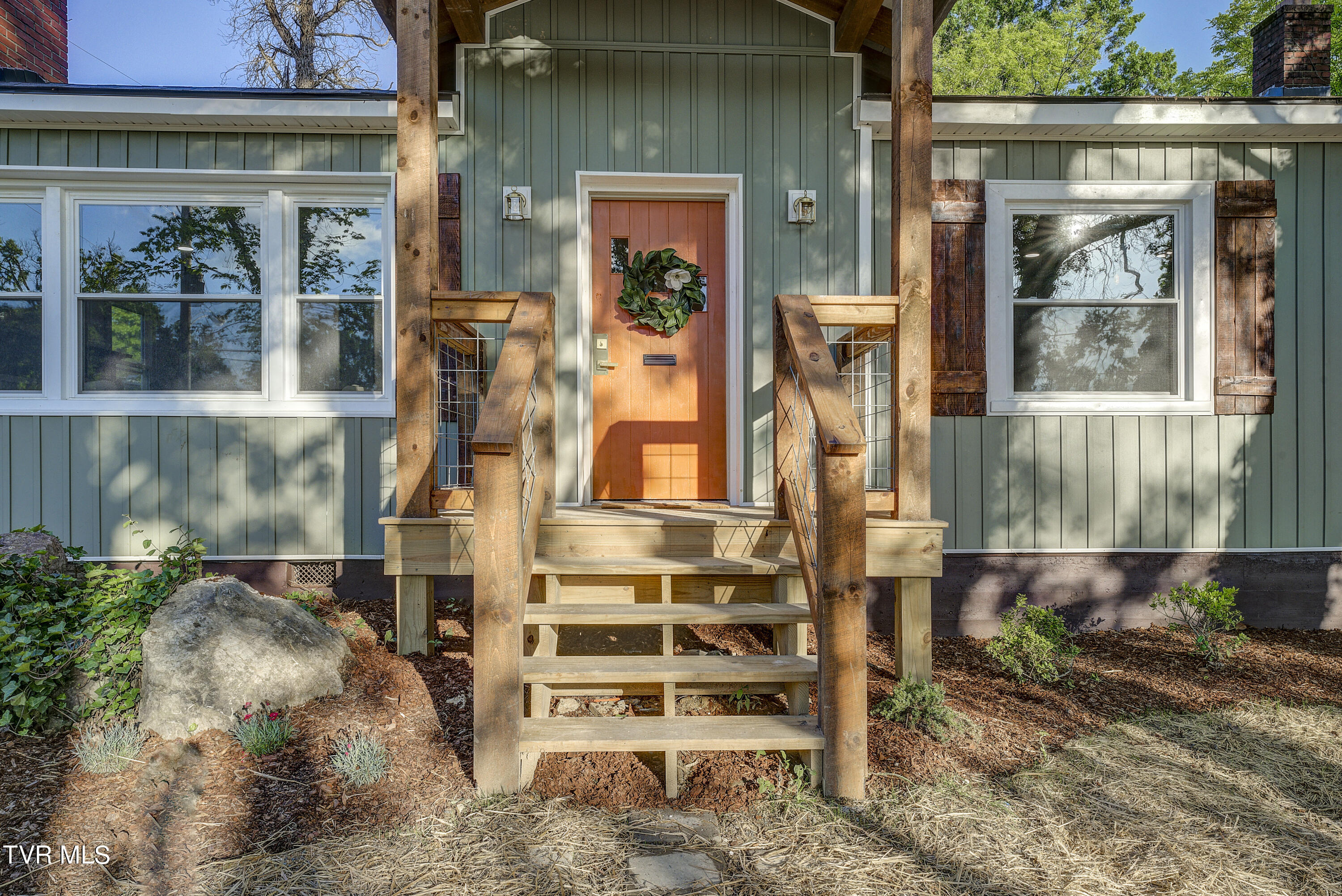 3233 Ashley Street