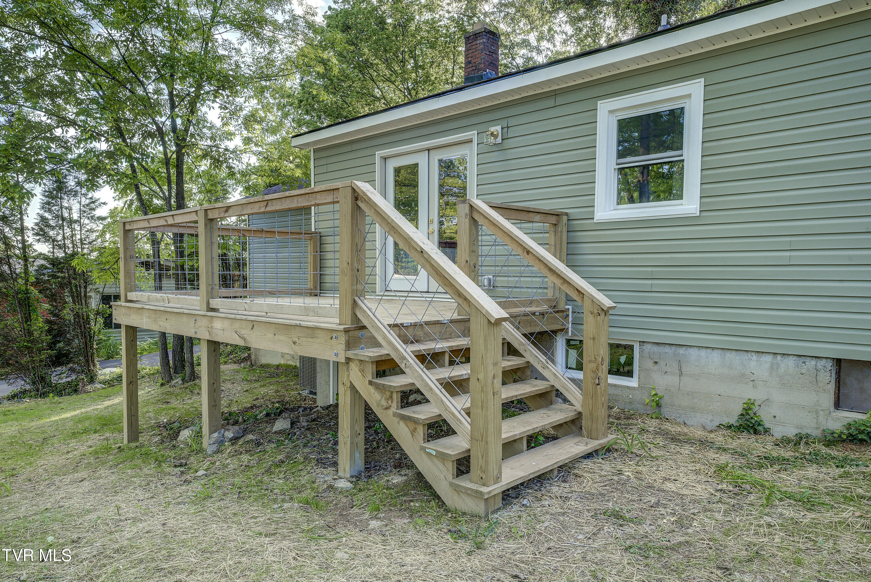 3233 Ashley Street