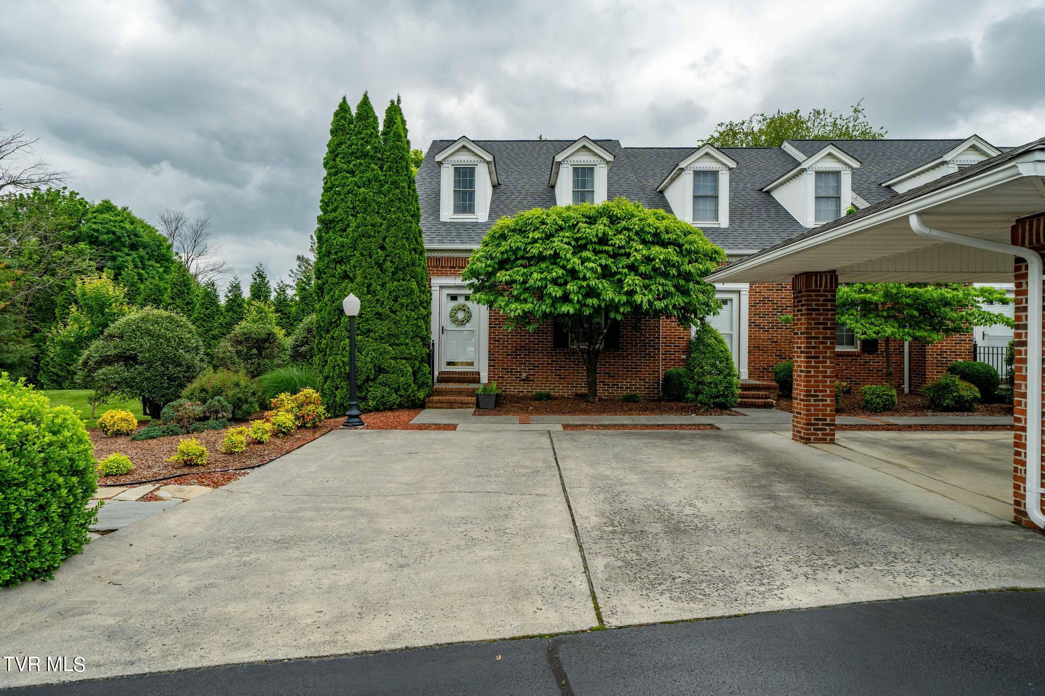 615 Franklin Square Court, A