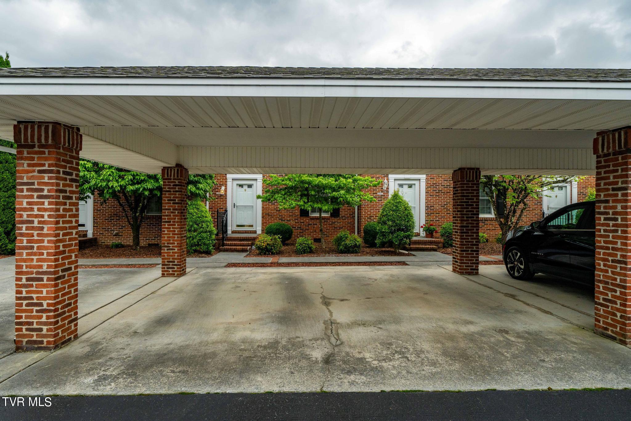 615 Franklin Square Court, A