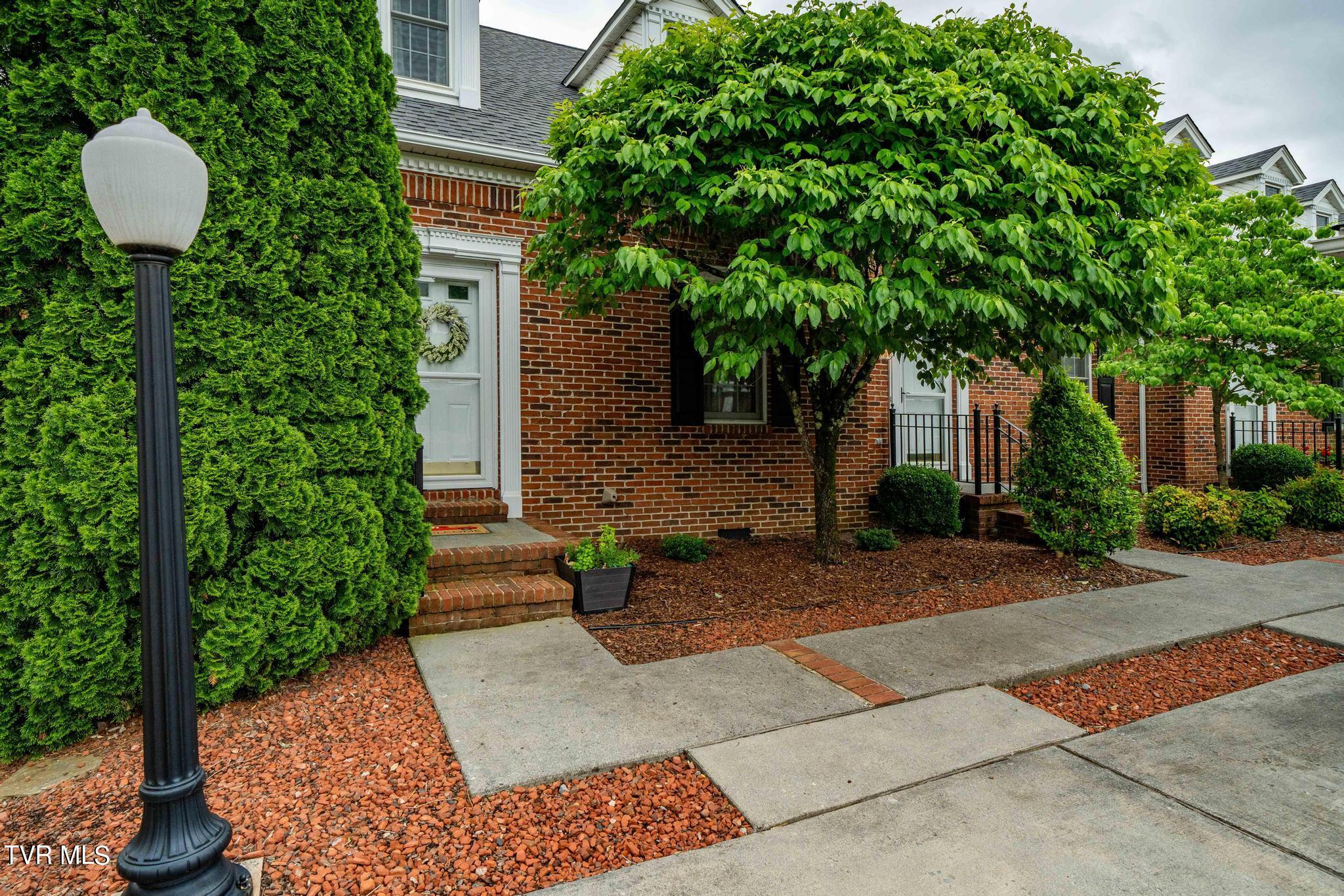 615 Franklin Square Court, A