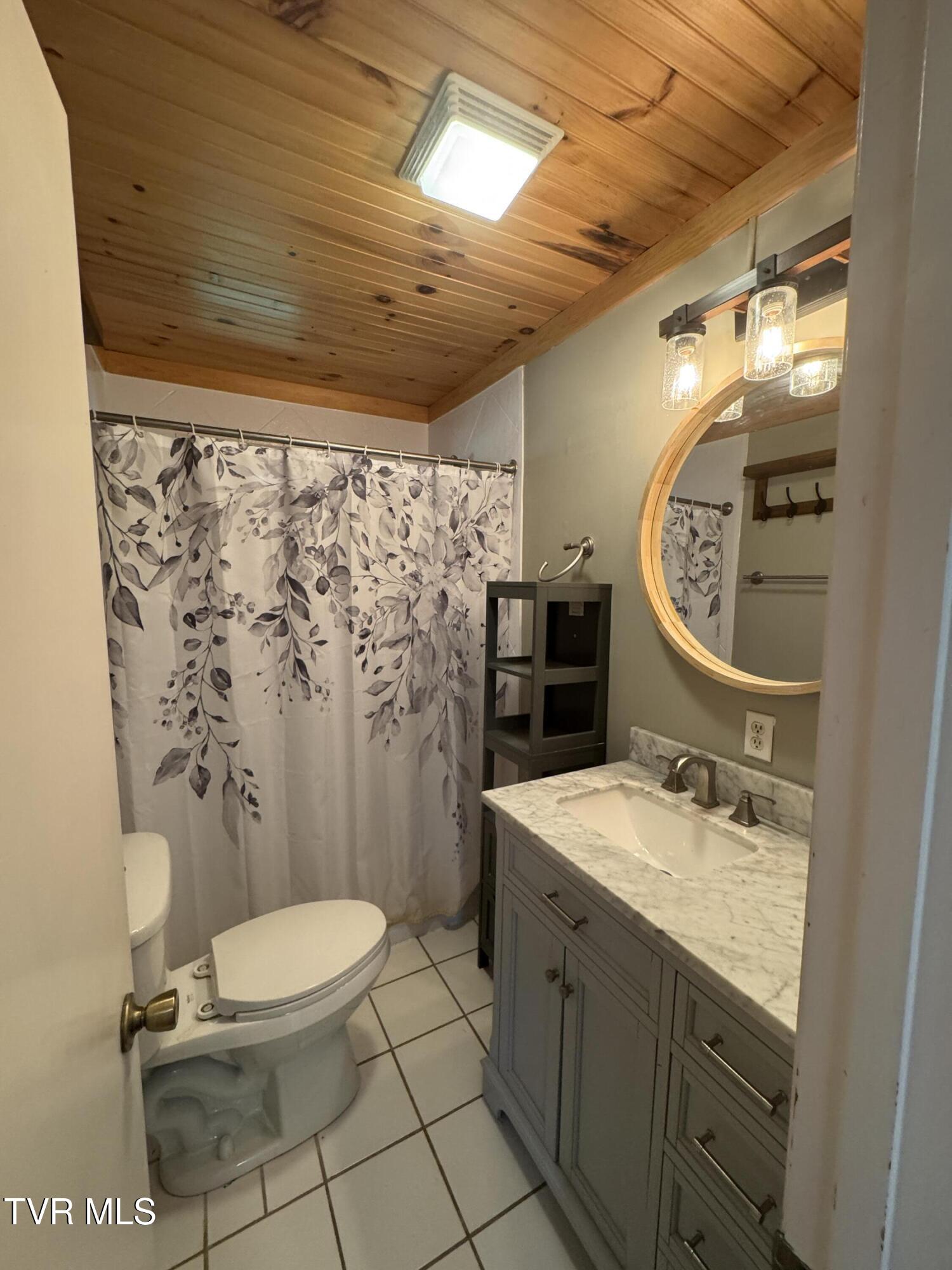 463 Lakeshore Road