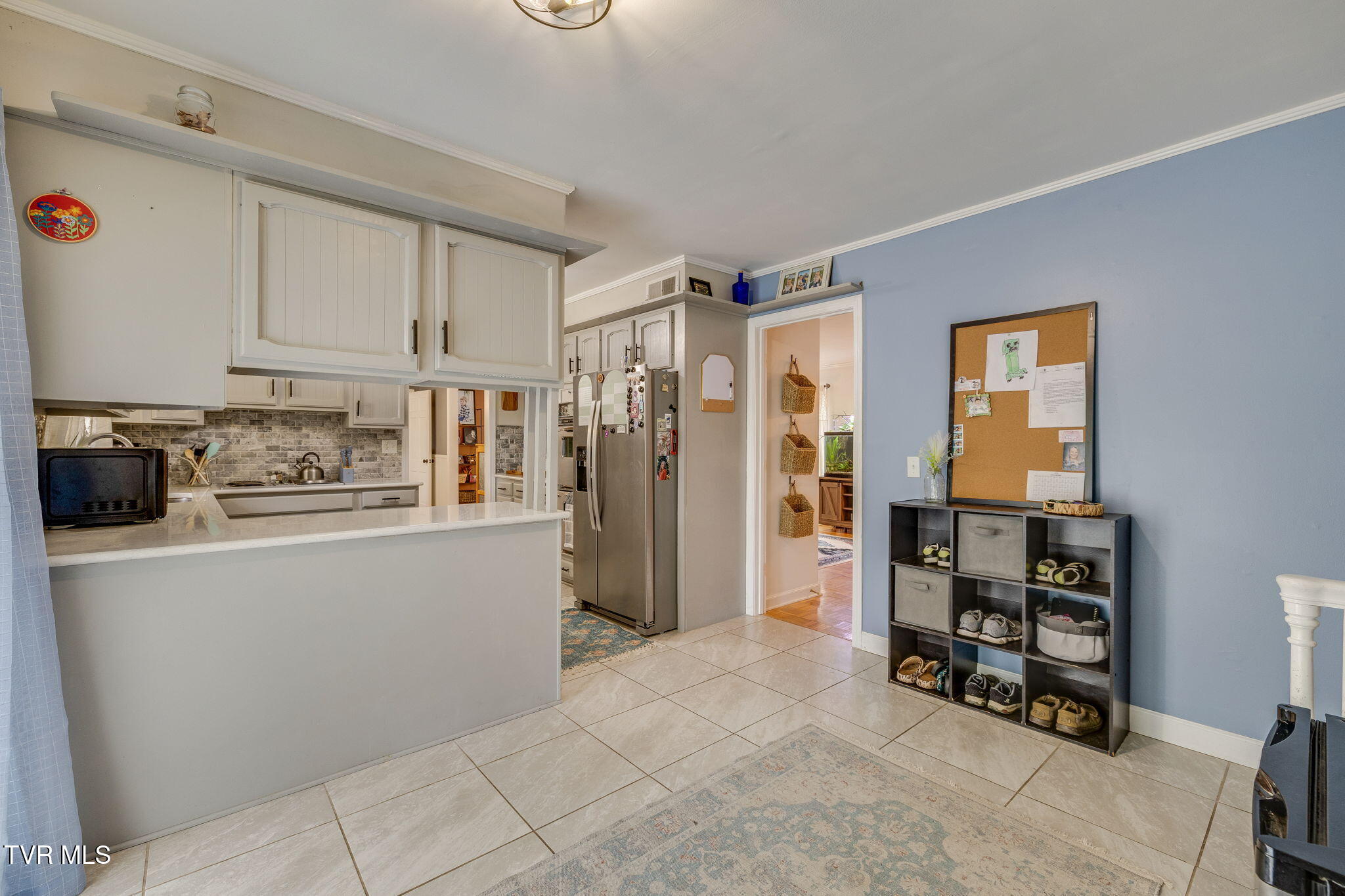 2069 Canterbury Road