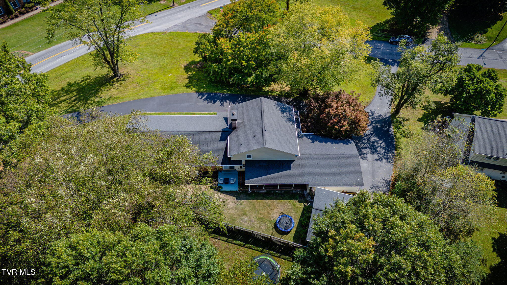 2069 Canterbury Road
