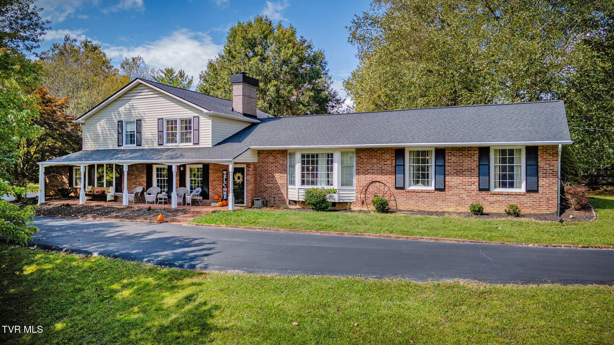 2069 Canterbury Road