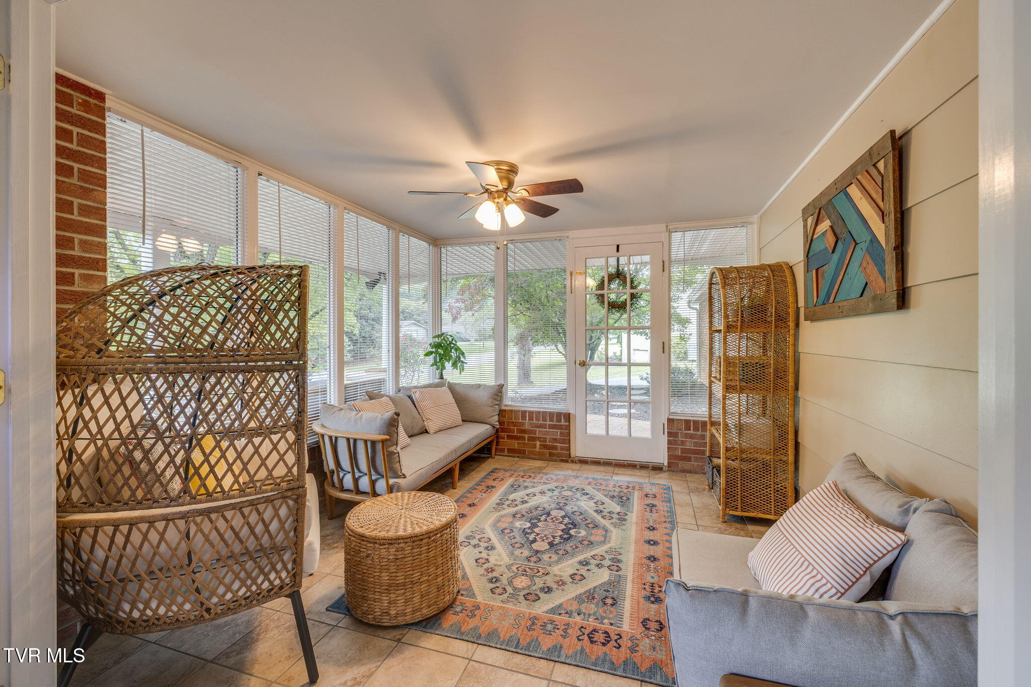 2069 Canterbury Road