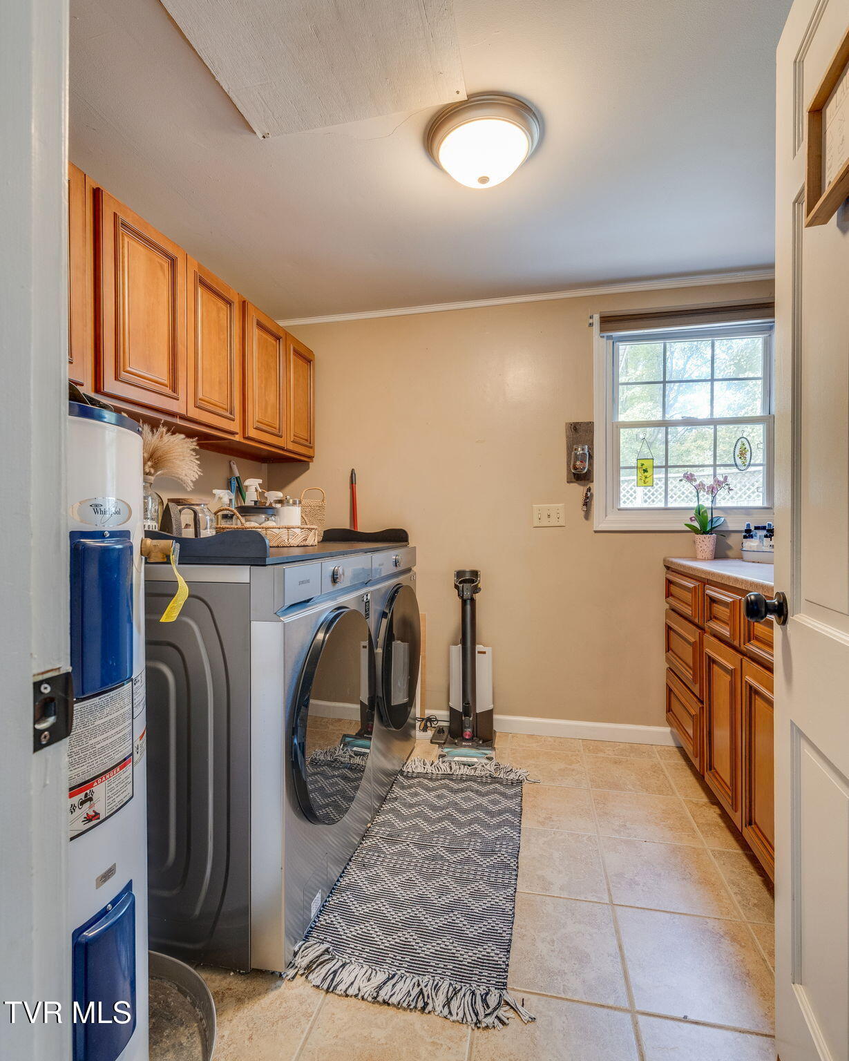 2069 Canterbury Road