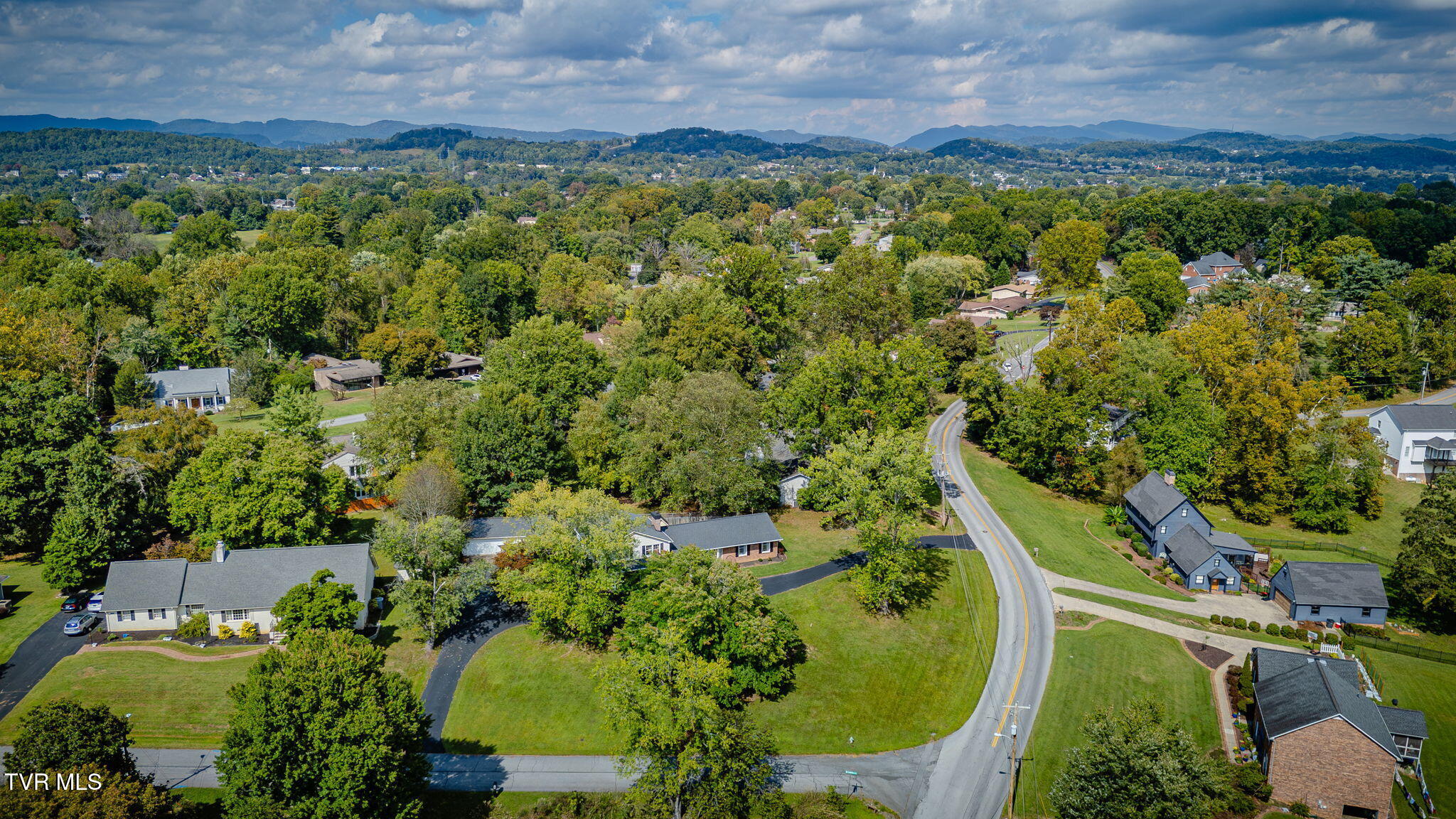 2069 Canterbury Road