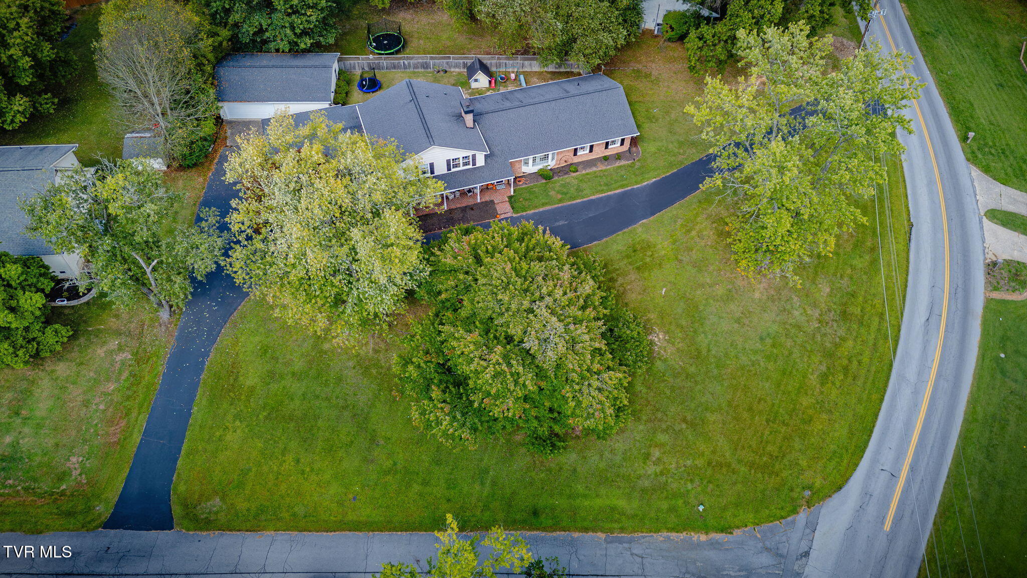 2069 Canterbury Road