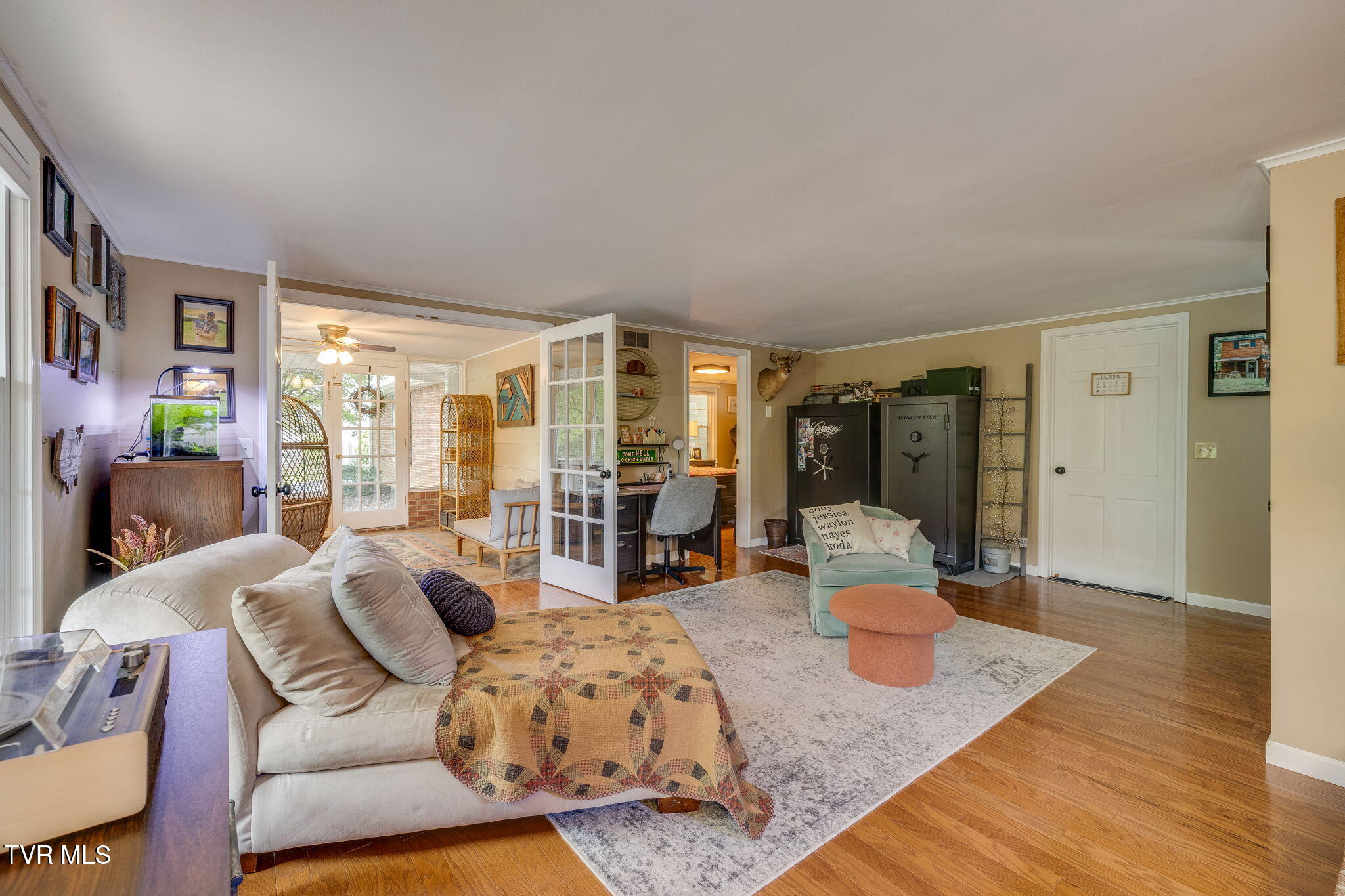 2069 Canterbury Road