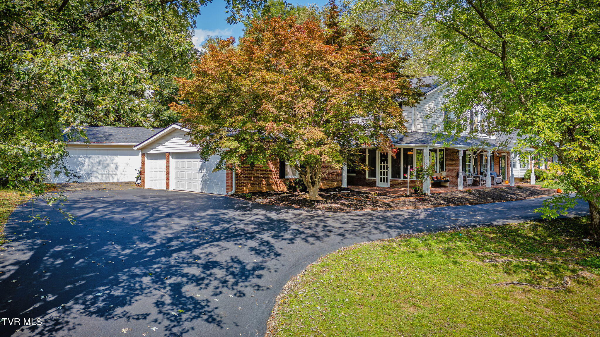 2069 Canterbury Road