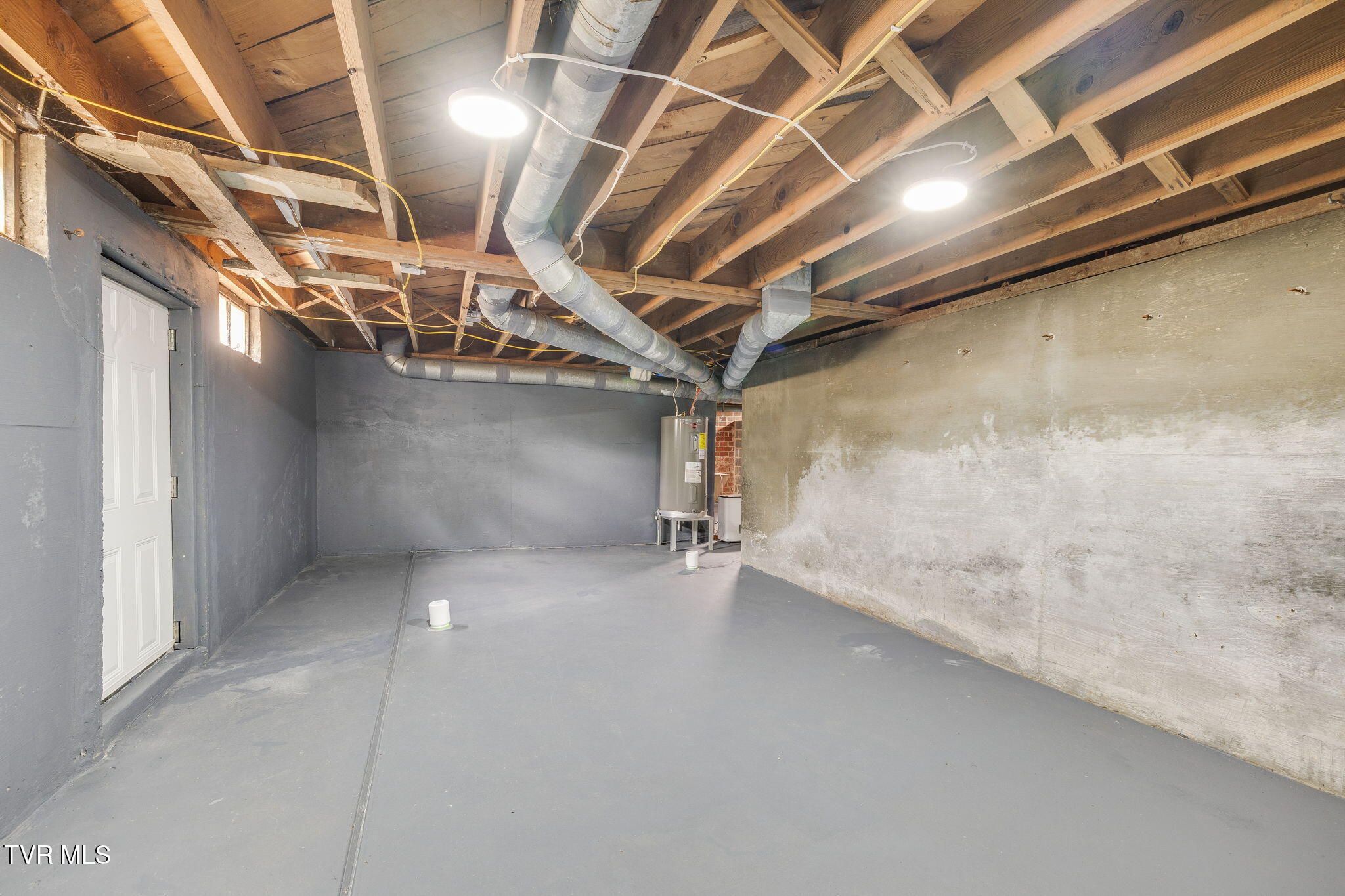 711 East Unaka Avenue