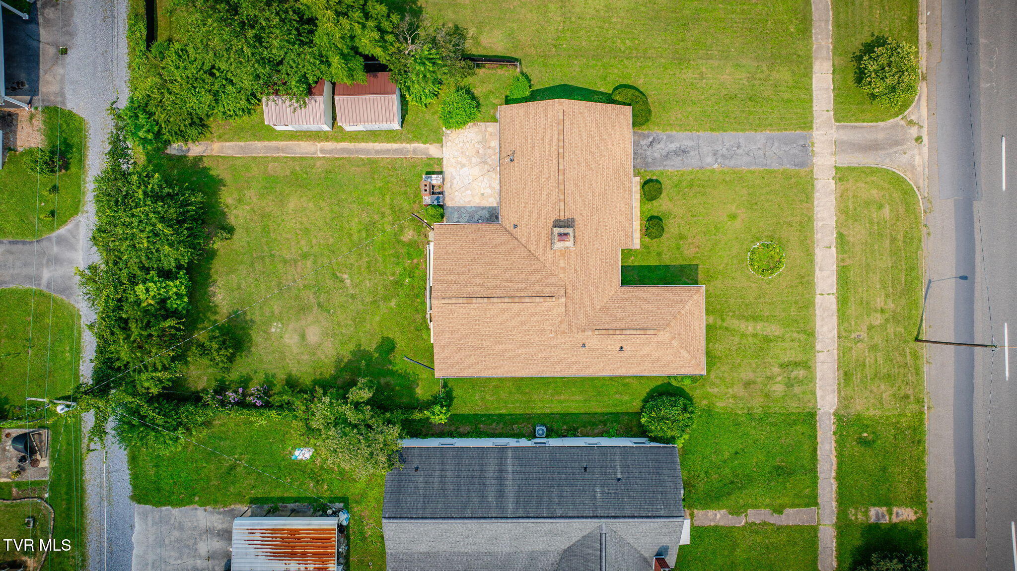 711 East Unaka Avenue