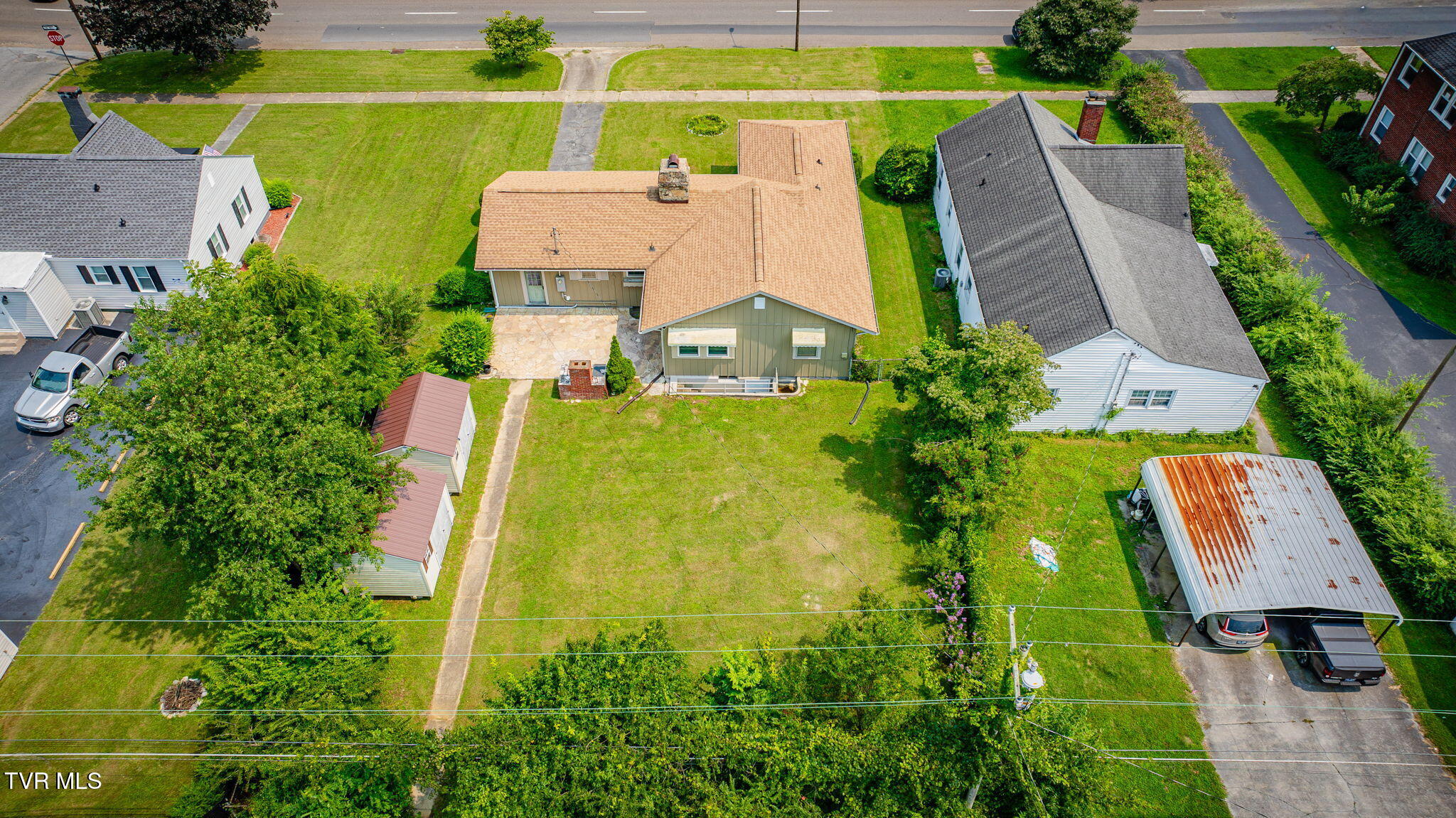 711 East Unaka Avenue