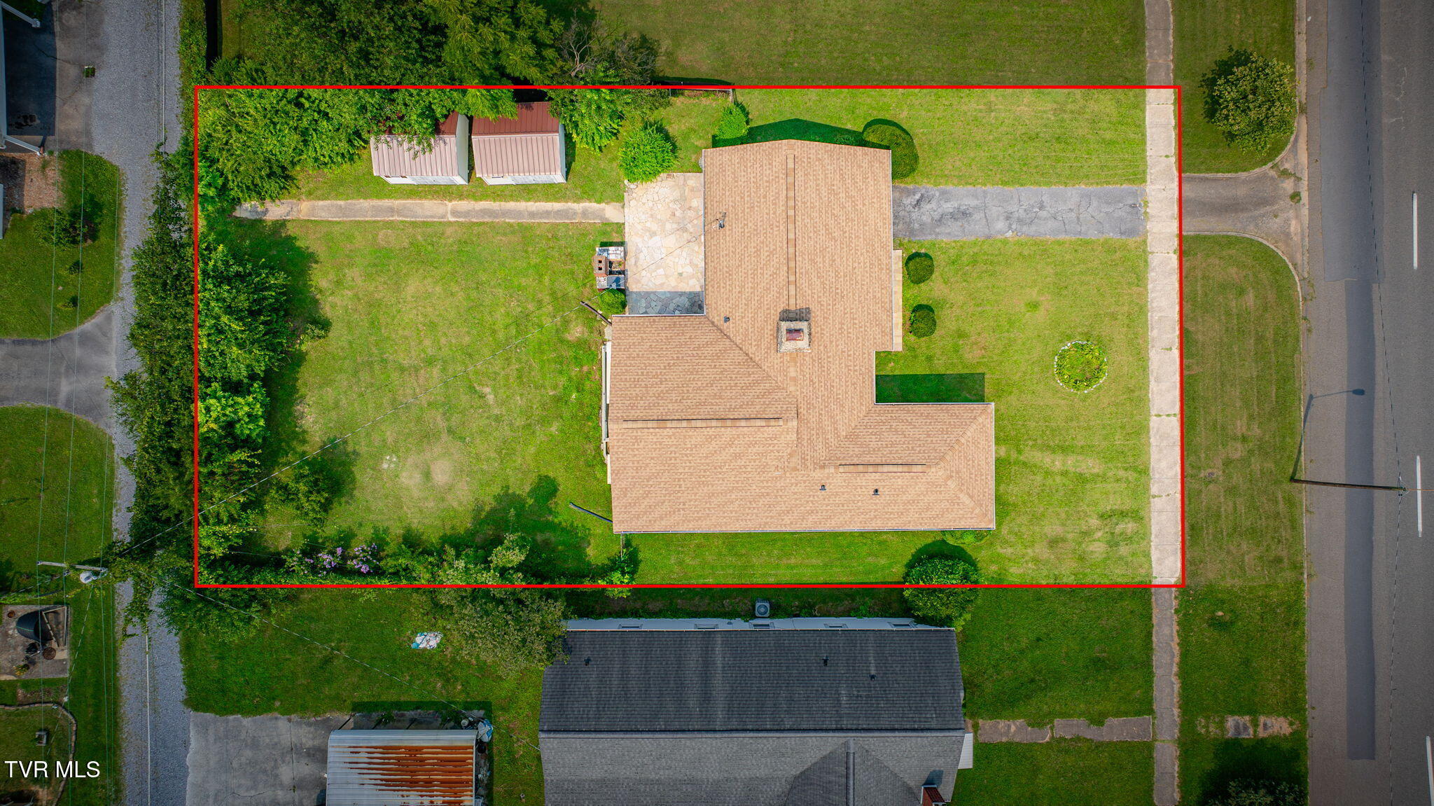 711 East Unaka Avenue