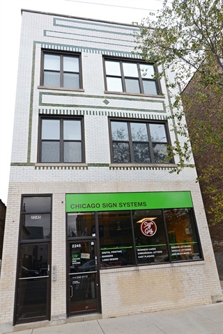 2245 N WESTERN Avenue Unit: 2F
