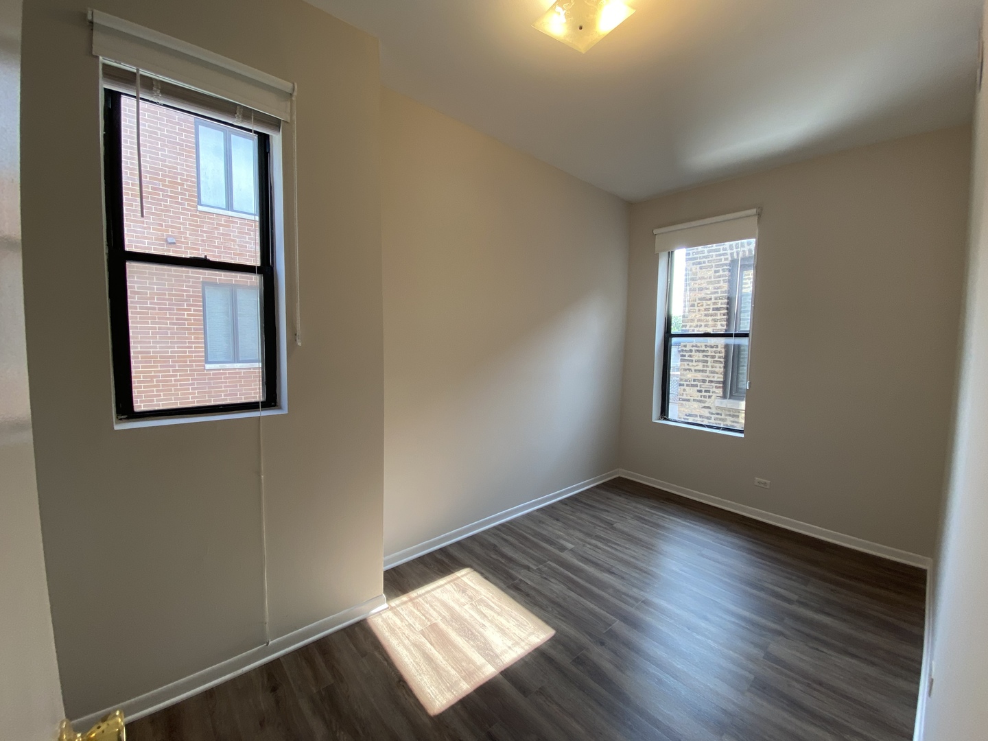 2245 N WESTERN Avenue Unit: 2F